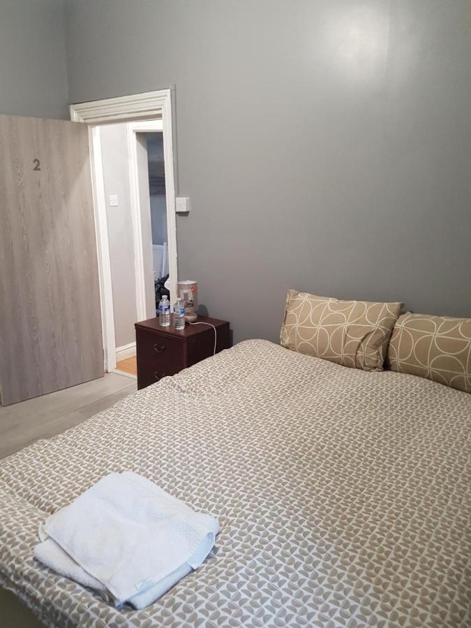 Atlas Road Guest House Κάρντιφ Εξωτερικό φωτογραφία