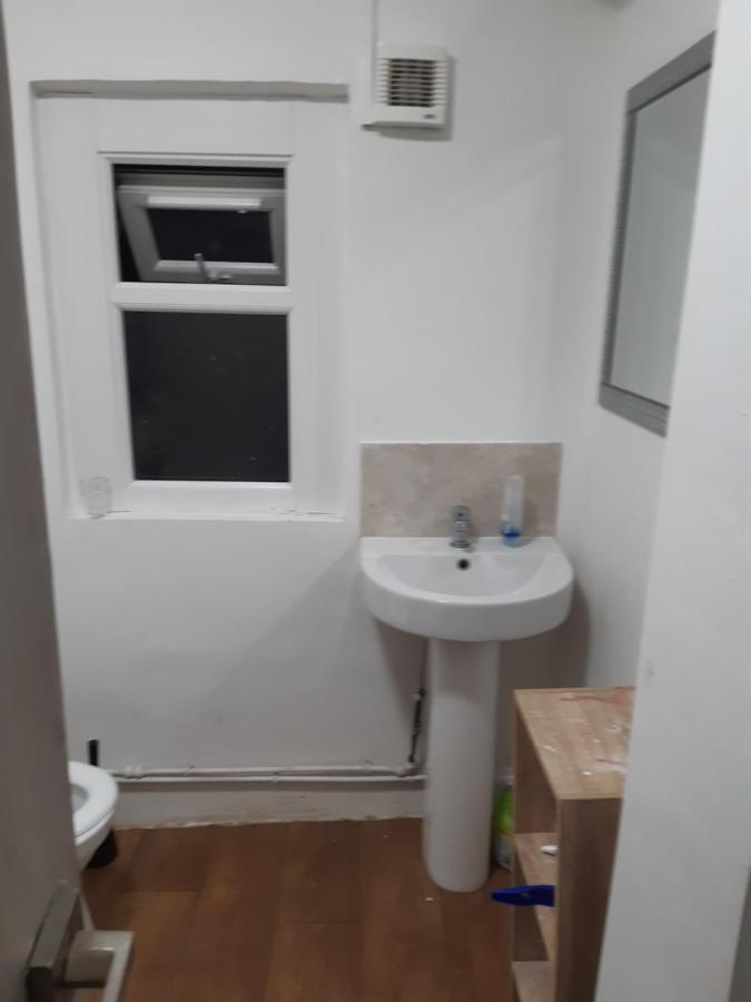 Atlas Road Guest House Κάρντιφ Εξωτερικό φωτογραφία