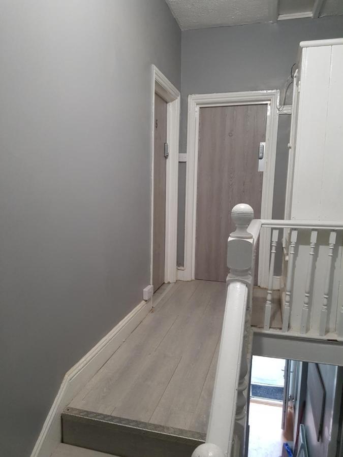 Atlas Road Guest House Κάρντιφ Εξωτερικό φωτογραφία